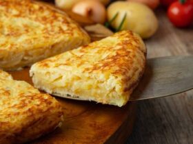 Begini Cara Bikin Omelet Indomie Simpel Anti Ribet