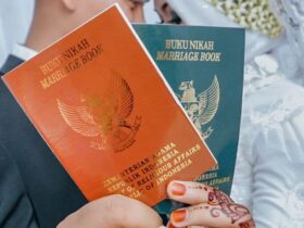 Buku Nikah Simbol Momen Sakral dalam Hidup