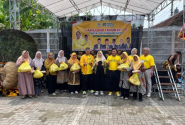 HUT Partai Golkar di Blora 500 Paket Sembako Diobral Murah Meriah