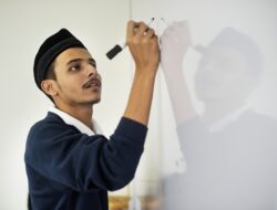 10 Ucapan Hari Guru Nasional yang Menyentuh dan Penuh Makna