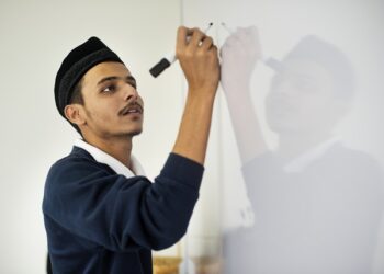 10 Ucapan Hari Guru Nasional yang Menyentuh dan Penuh Makna