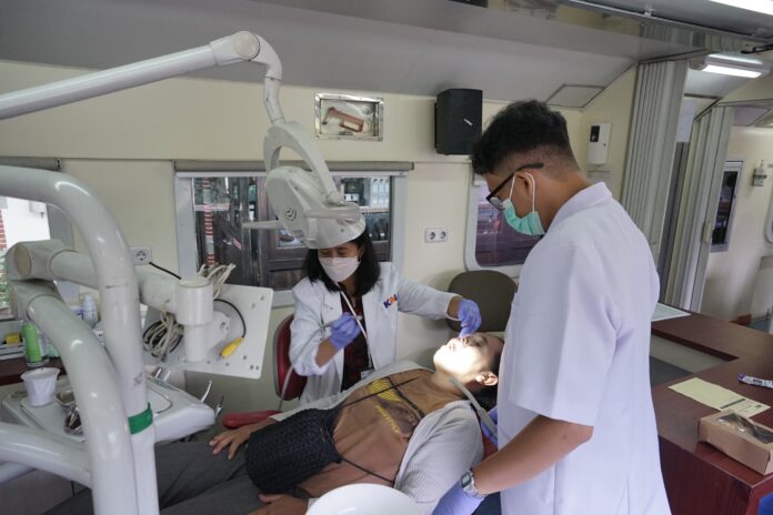 KAI Daop 4 Semarang Hadirkan Kesehatan Gratis via Rail Clinic di Stasiun Kedungjati