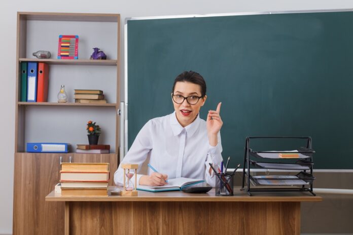 Sejarah dan Lirik Terbaru Lagu “Hymne Guru” Ciptaan Sartono, Dinyanyikan Saat Peringatan Hari Guru