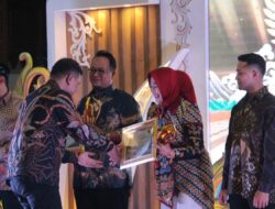 Anugerah KPID Jateng 2025 Penyiar Wanita Radio Gagak Rimang Blora Raih Juara 3 dan Terfavorit