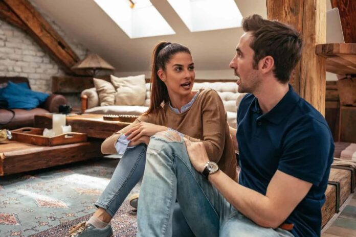 Biar Lebih Dekat Ini 10 Topik Obrolan Seru dengan Pasangan