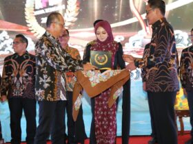 Daftar Lengkap Penerima Anugerah KPID Jateng 2025