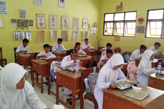 Dapur SPPG Polres Blora Sukses Bikin Pelajar Menikmati Makan Bergizi Gratis yang Higienis dan Aman