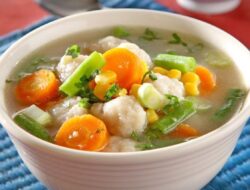 Makan Jadi Lahap Resep Sayur Sop Bakso Lezat dan Nikmat Menu Sederhana yang Bakal Memikat Keluarga