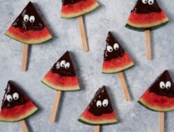 Manis dan Segar Begini Cara Bikin Es Kul-Kul Buah Cokelat Sendiri di Rumah