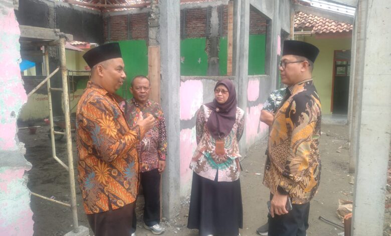 Mariman Darto Revitalisasi Sekolah Berikan Manfaat bagi Warga Lokal