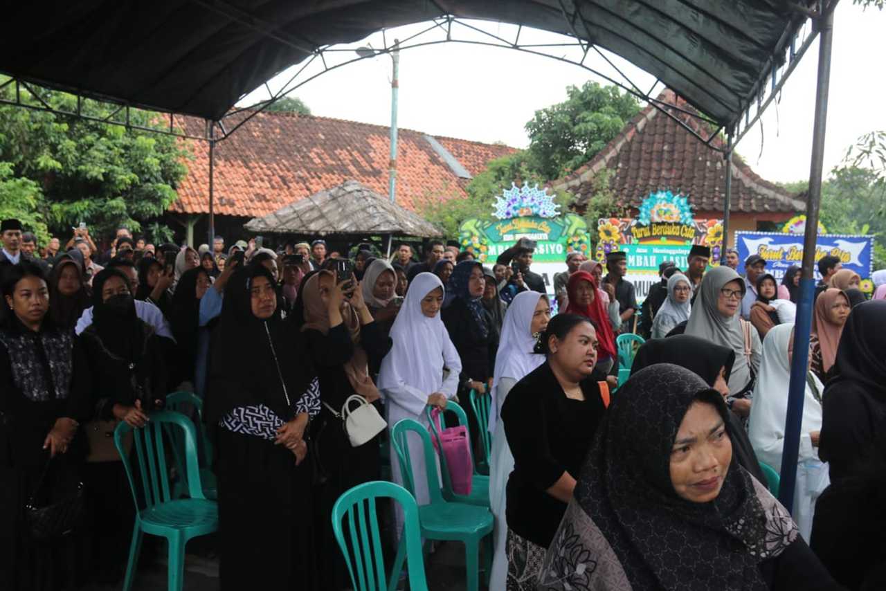 Mbah Lasiyo Tutup Usia Sedulur Sikep Samin Blora Berduka 2