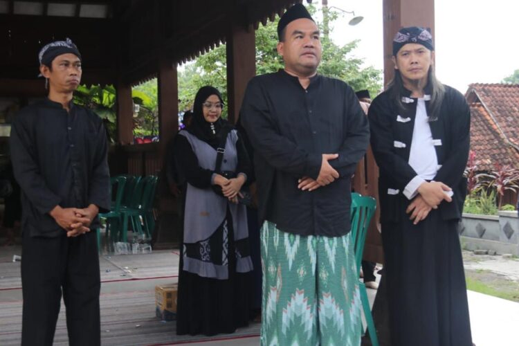 Mbah Lasiyo Tutup Usia Sedulur Sikep Samin Blora Berduka