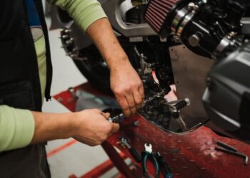 Servis Motor di Bengkel Pastikan 8 Komponen Ini Dicek Mekanik