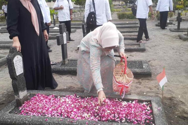 Wujud Penghormatan Pemkab Blora Ziarah ke Makam Bupati Blora Terdahulu di Semarang Hingga Surakarta