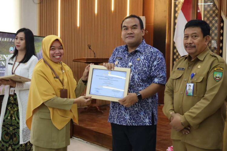 Mantap Puluhan Sekolah di Blora Borong Penghargaan Adiwiyata Nasional 2025