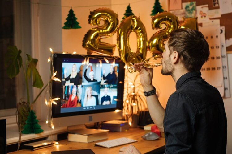 Tips Efektif Menikmati Nuansa Tahun Baru di Rumah Bagi Para Jomblo