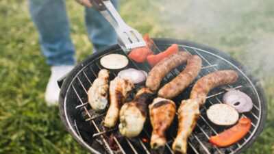 Catat! Perlengkapan Penting untuk Bakar-Bakar Saat Malam Tahun Baru