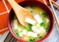 Bahan Dasar Cuma Tahu Resep Sup Miso ala Jepang yang Otentik dan Bernutrisi