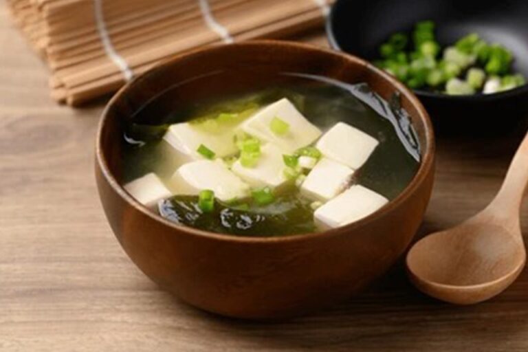 Resep Miso Soup ala Jepang dengan Tahu dan Rumput laut Hidangan Lezat Cocok Disantap di Musim Hujan