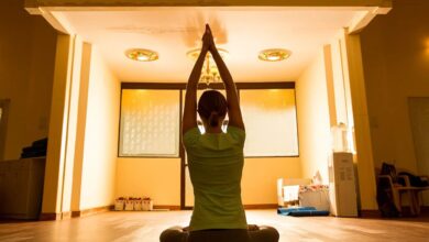 Seberapa Efektif Melakukan Yoga di Malam Hari Tips Praktis Yoga Malam yang Optimal