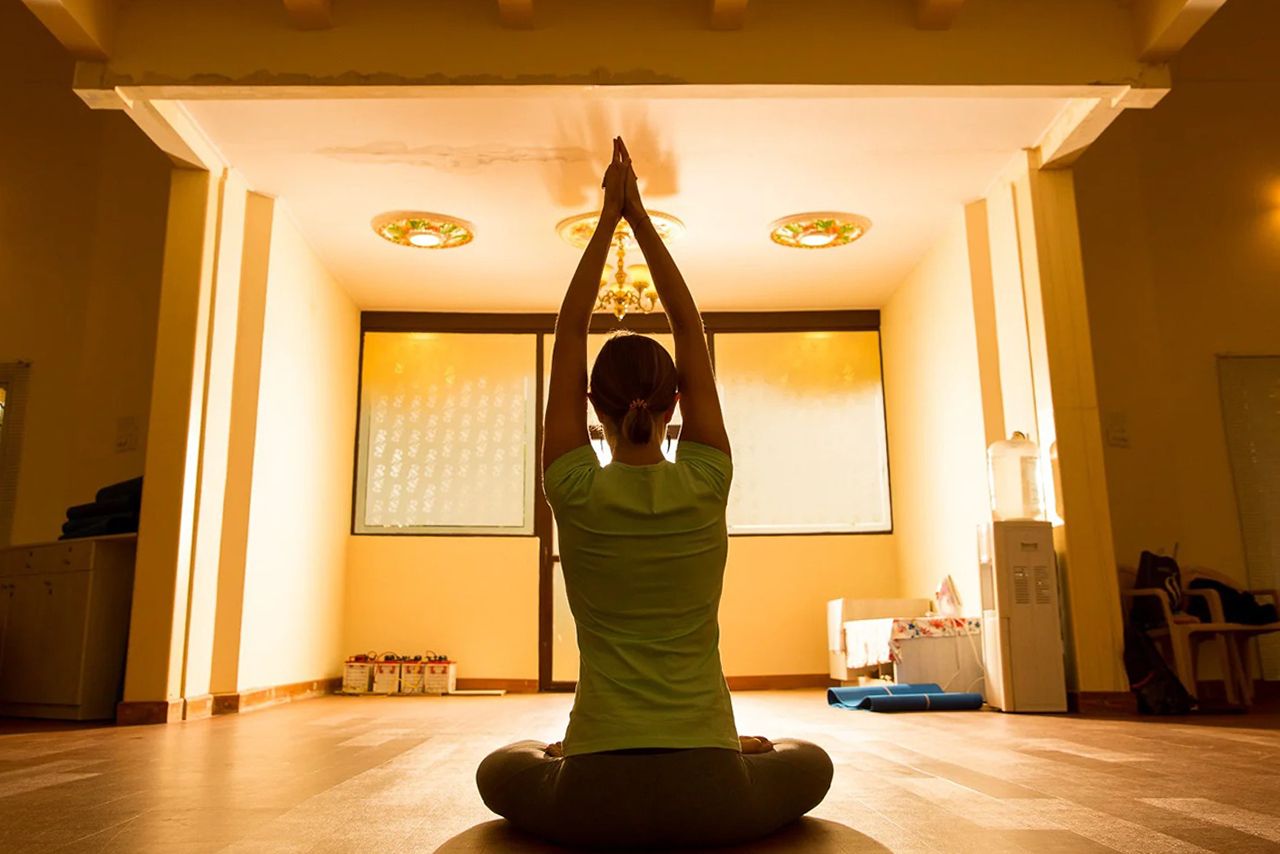 Seberapa Efektif Melakukan Yoga di Malam Hari Tips Praktis Yoga Malam yang Optimal