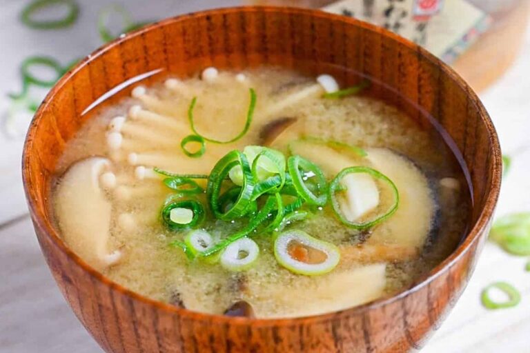 Sup Jepang Klasik Lezat dan Mudah Dibuat Resep Miso Soup Jamur Enoki