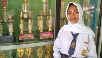 Annisa Putri Siswi SMPN 4 Cepu Raih Juara 1 Lomba Membaca Cerpen