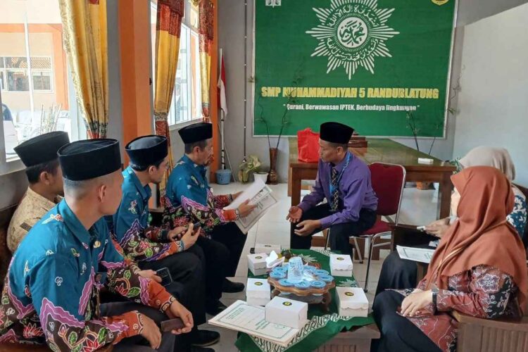 Ponpes Darul Arqom Randublatung Resmi Terima Izin Operasional