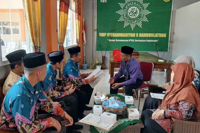 Ponpes Darul Arqom Randublatung Resmi Terima Izin Operasional