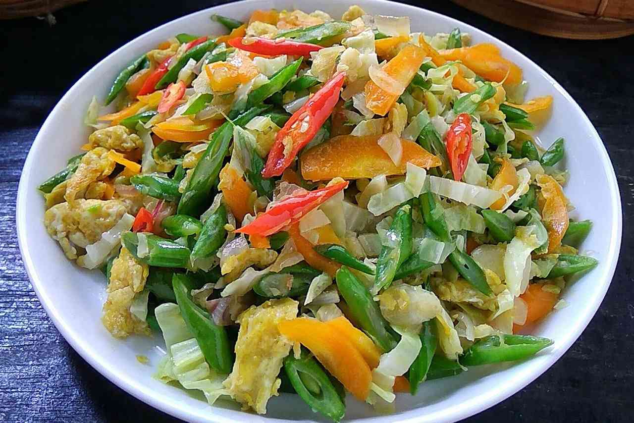 Resep Sahur Praktis Telur Orak Arik dengan Kecap Manis dan Sayuran