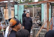Bupati Blora Tinjau Korban Kebakaran Pasar Darurat Ngawen dan Serahkan Bantuan