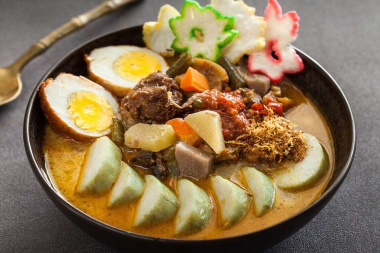 Gurih Kenyang dan Bergizi Resep Lontong Sayur Daging Sapi Ideal Untuk Sahur Sehat