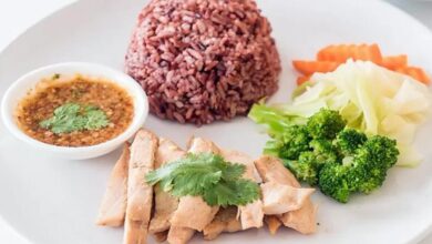 Nasi Merah dengan Ikan Kukus dan Tumis Brokoli Menu Sahur Sehat untuk Penderita Rematik