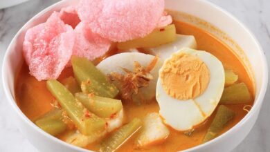 Resep Ketupat Sayur Betawi Sajian Tradisional yang Hangat dan Penuh Cita Rasa