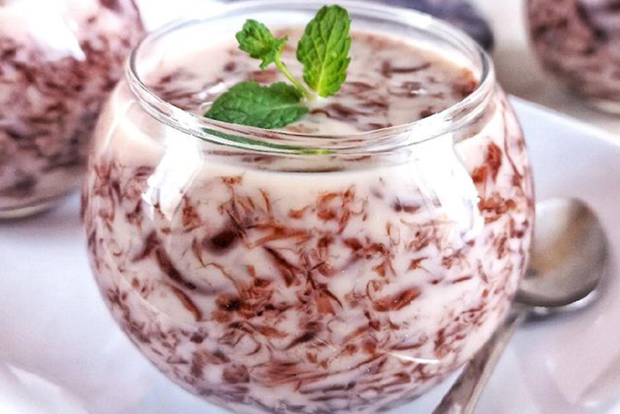 Sensasi Takjil Buka Puasa yang Menyegarkan Resep Es Lumut Cokelat yang Bikin Kenyal di Mulut