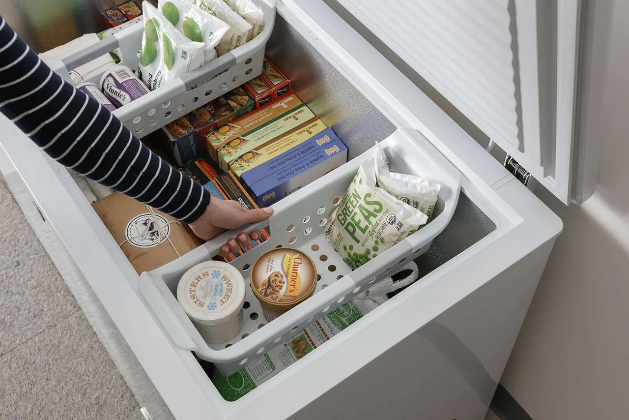 Thr Cair 10 Rekomendasi Chest Freezer Paling Handal Buat Simpan Makanan Beku dan Bikin Es Batu