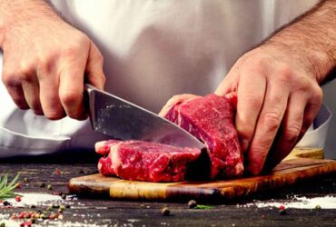 6 Tips Mengolah Daging Kurban Agar Empuk dan Tidak Alot