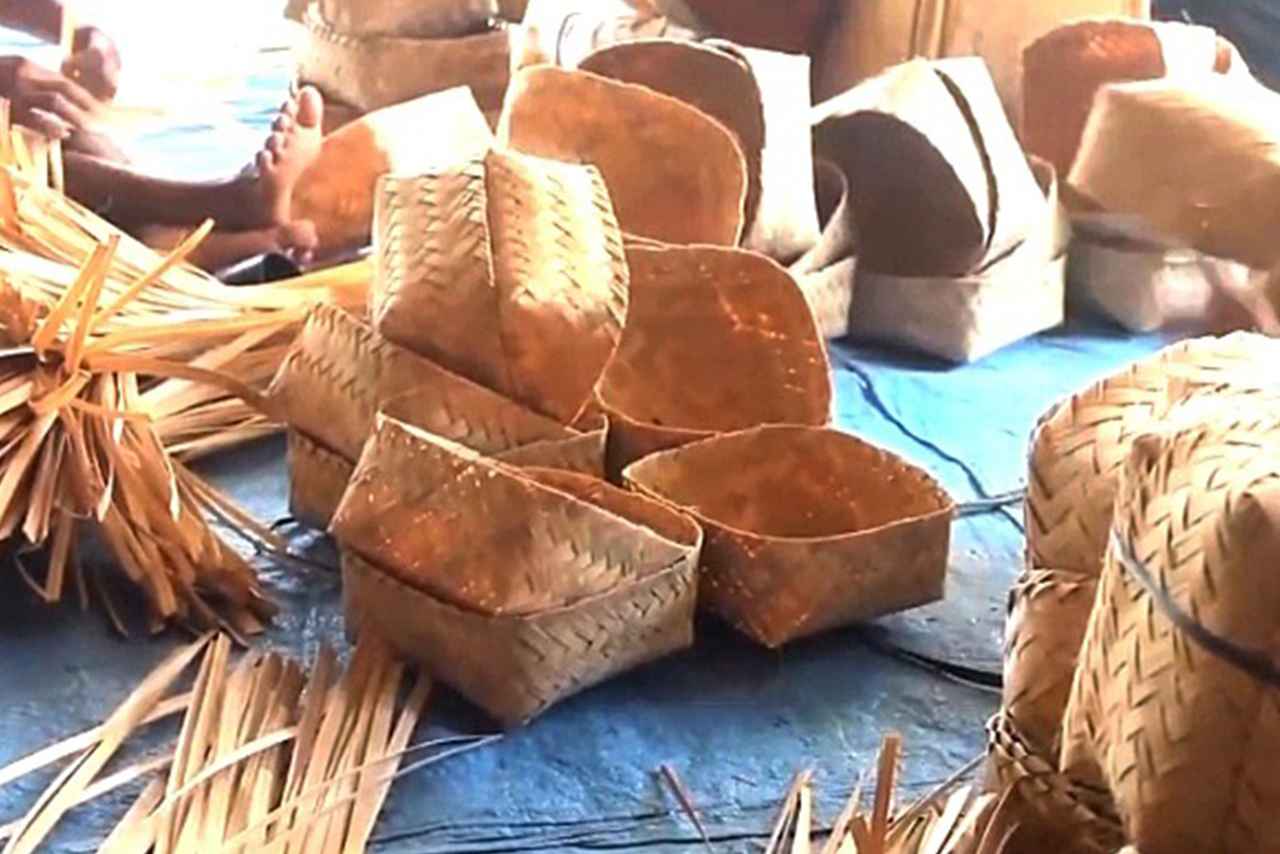 Gantikan Kantong Plastik Besek Bambu Ramah Lingkungan dari Blora Laris Manis Hingga Tembus Pasar Jakarta 2
