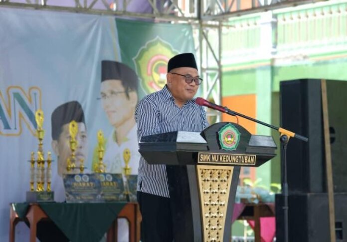 Gunawan Trihantoro Motivasi Wisudawan SMK NU Kedungtuban untuk Terus Lanjutkan Pendidikan