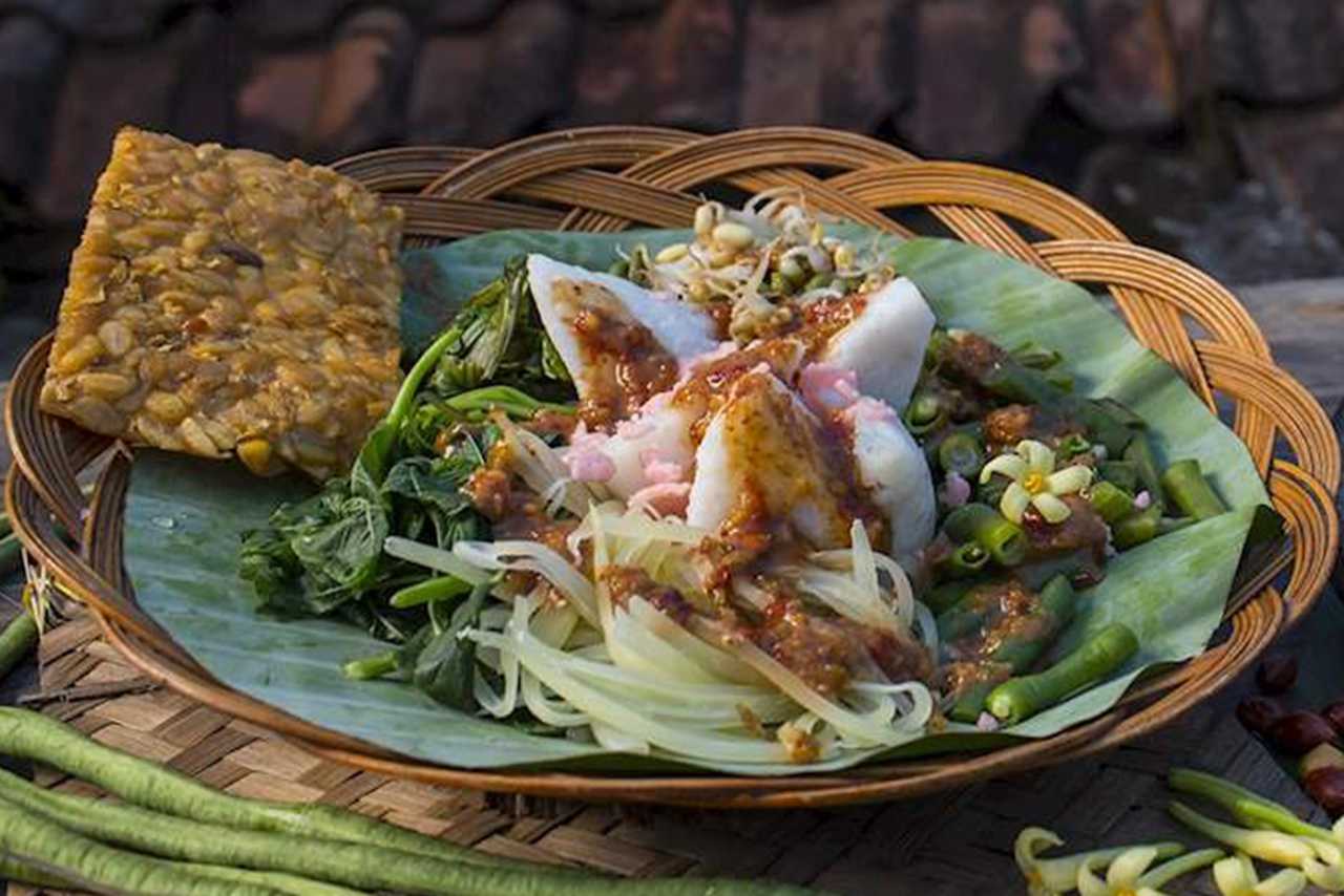 Mengenal Pecel Jawa Timur Hidangan Salad Terbaik di Dunia Survei TasteAtlas