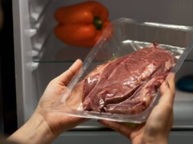 Tips Aman Menyimpan Daging Kurban di Kulkas agar Tetap Higienis