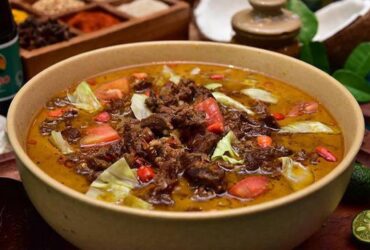 Tongseng Kambing Pedas Manis Olahan Daging Kurban dengan Kelezatan Menggoda