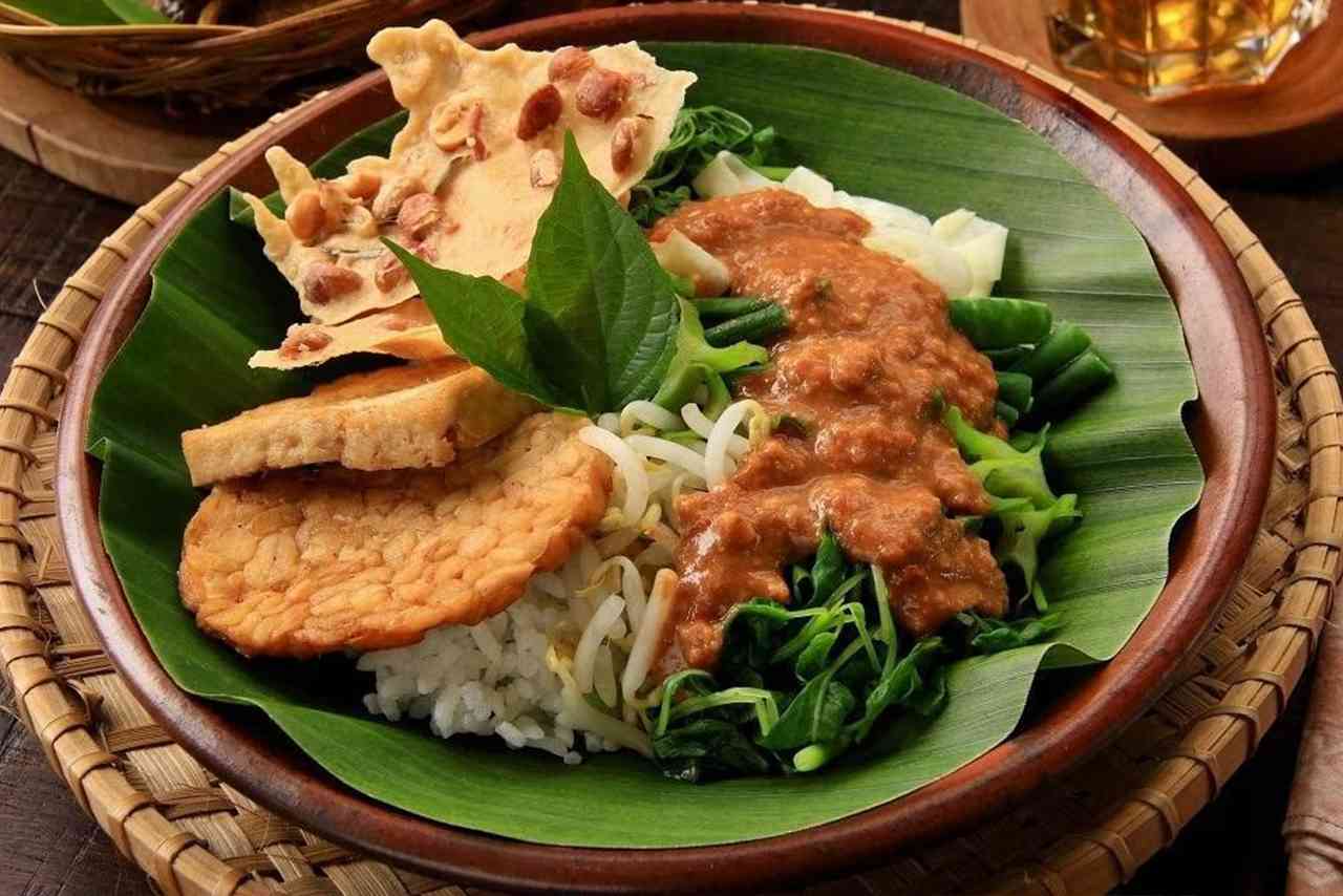 Pecel Madiun Dinobatkan Sebagai Salad Terbaik Dunia 2026 Versi TasteAtlas