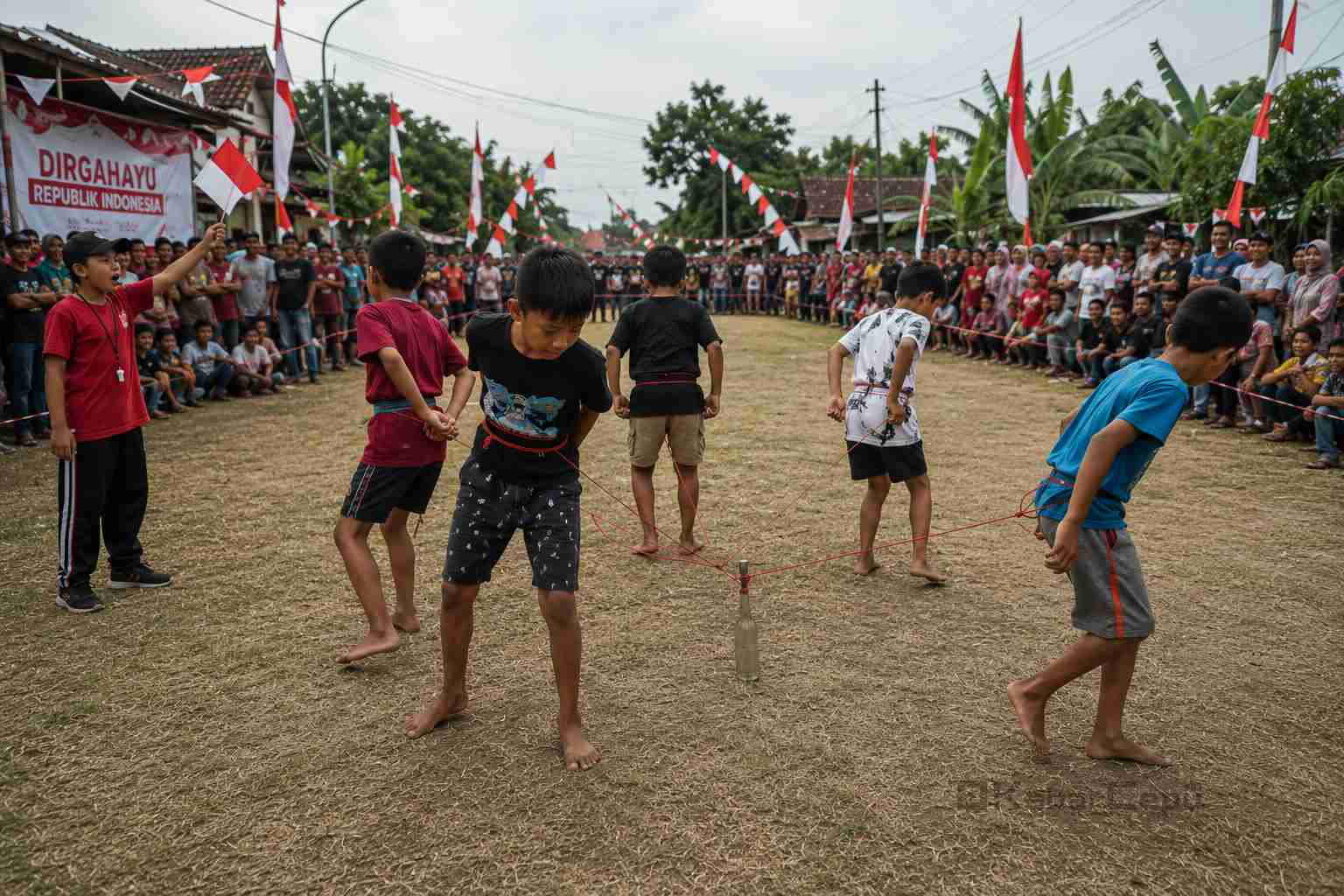 Pasti Seru Lomba 17an Memasukkan Paku ke Dalam Botol Menggunakan Benang Wol