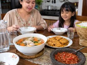Kehangatan di Setiap Mangkok Resep Sup Ayam Kampung Jahe dan Wortel yang Autentik Menyehatkan