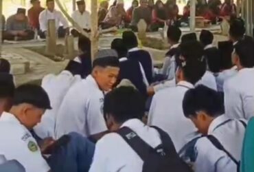 Kenang Jasa Pendiri Pesantren Siswa SMK NU Kedungtuban Ziarah ke Makam KH Sulhan
